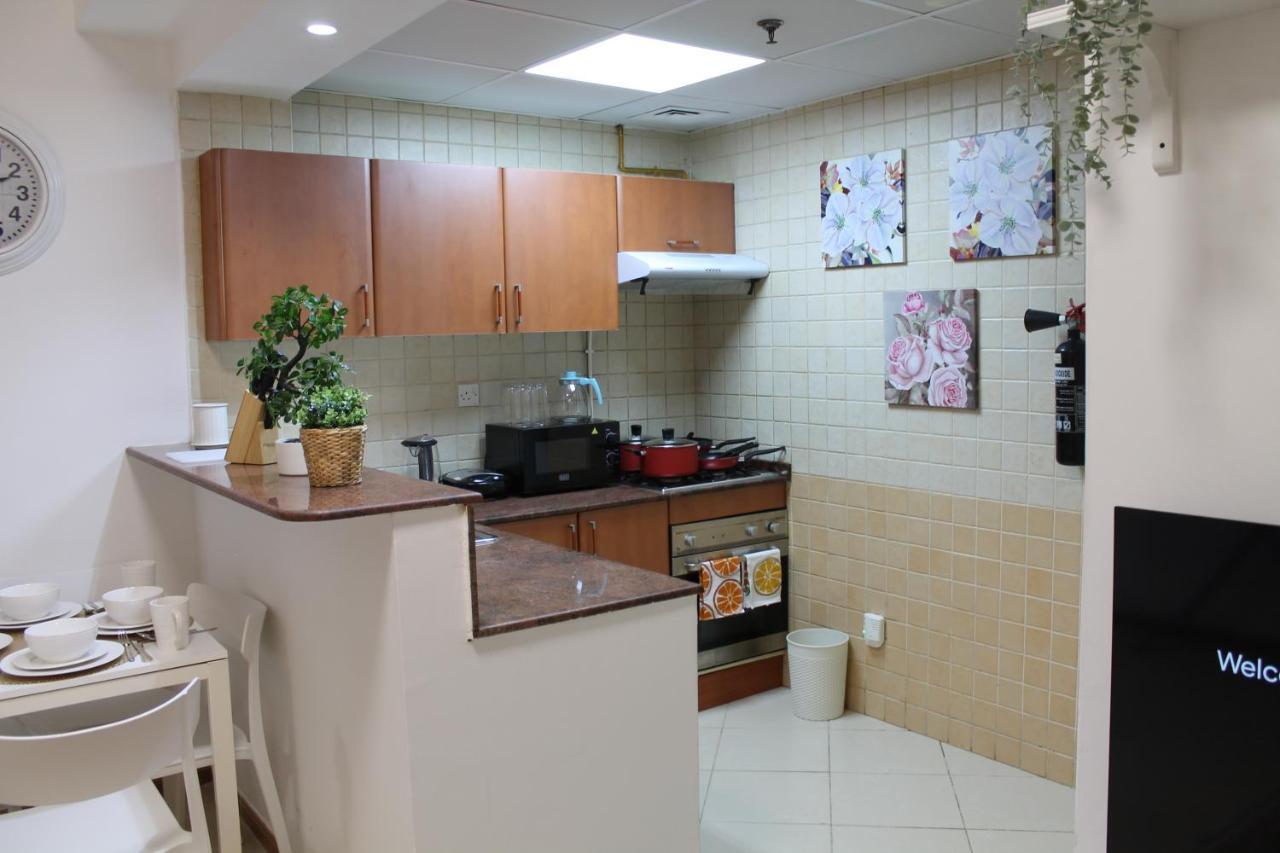 Newly Furnished Cozy 1 Bedroom Apartment Close To Jbr Beach And Metro Dubaj Kültér fotó