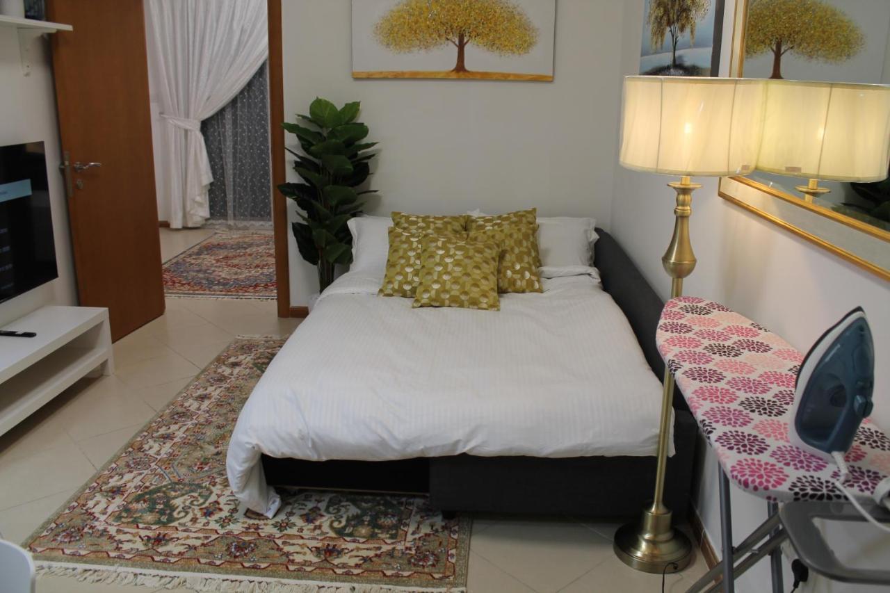 Newly Furnished Cozy 1 Bedroom Apartment Close To Jbr Beach And Metro Dubaj Kültér fotó