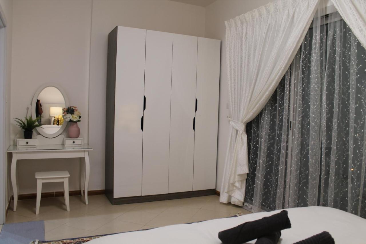 Newly Furnished Cozy 1 Bedroom Apartment Close To Jbr Beach And Metro Dubaj Kültér fotó